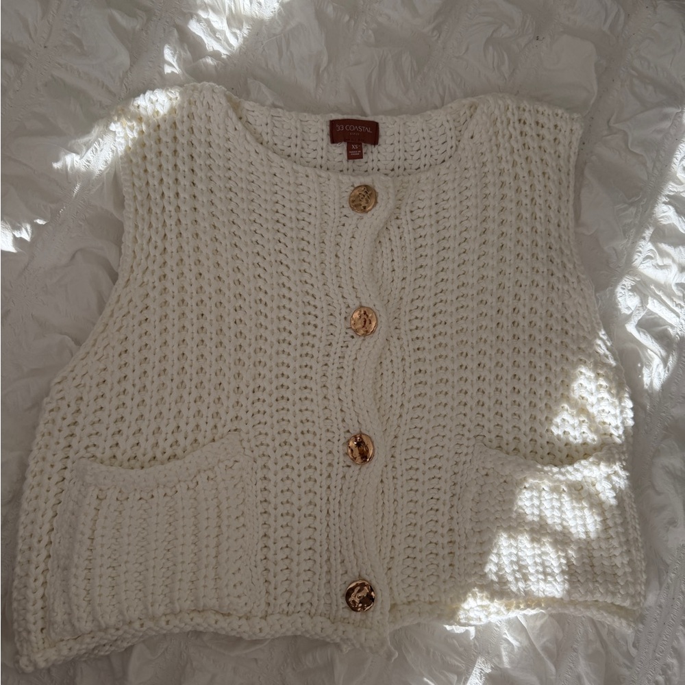 33 Coastal Women’s Cream Sweater Vest
